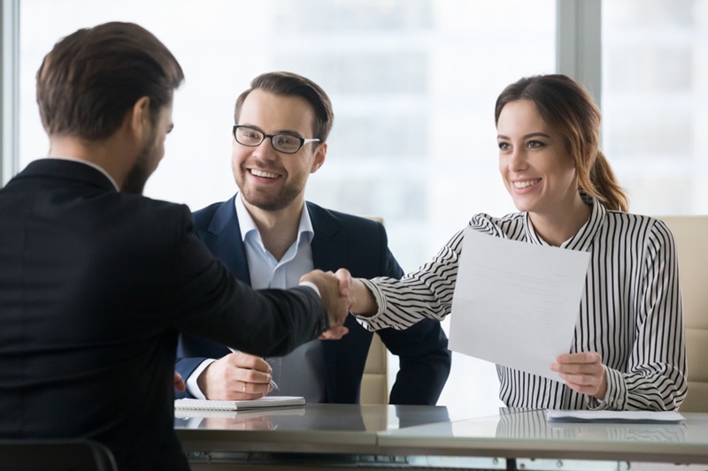 Cách chào tiếng Đức trong bối cảnh lịch sự trang trọng 