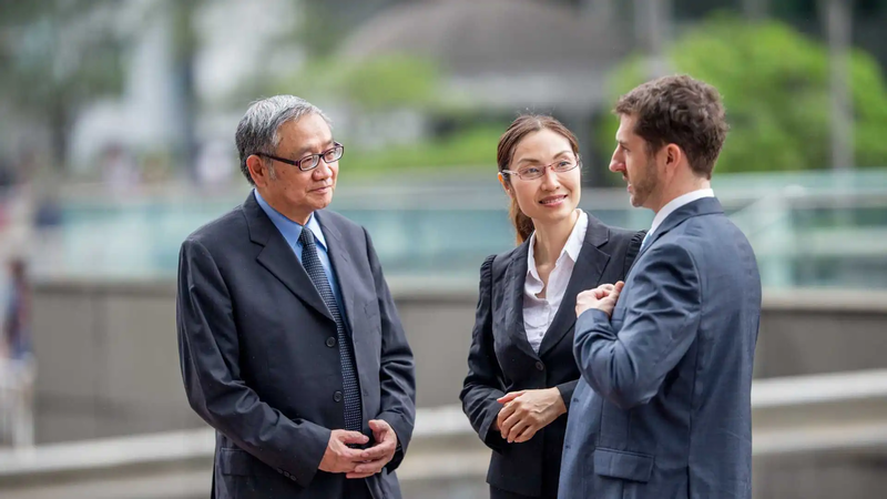 Chuyên viên dịch thuật tiếng Đức chuyên nghiệp cần am hiểu văn hóa bản địa